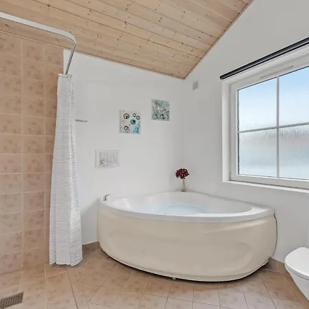 Feriehus Beautiful In With Wifi